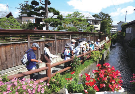 【写真−2 歴史的な観光資源を活かした取り組み(山形県長井市・最上川水系平野川)】
