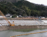 写真−2 大型法枠ブロックによる施工