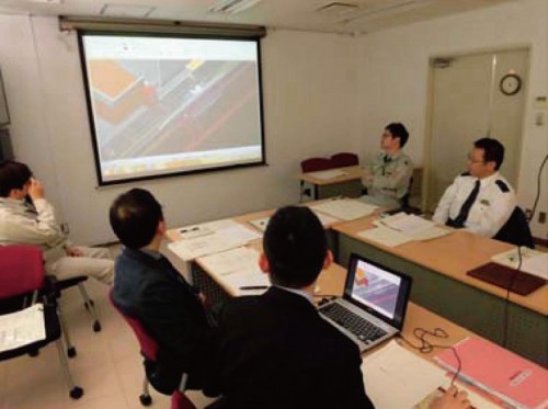 写真-1 関係機関との協議