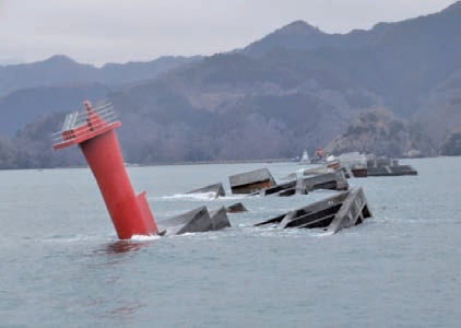 被害状況:防波堤(釜石港)