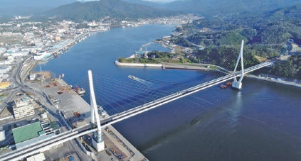 令和2年度末開通に向け工事が進む気仙沼湾横断橋