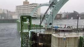 平成30年台風第 21号による高潮来襲から市街地を守る木津川水門