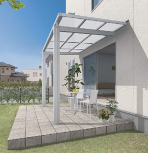 建物の躯体構造へのねじ止めが不要で狭小地でも動線を確保する独立式テラス『メニーウェルD』 建物の躯体構造へのねじ止めが不要で狭小地でも動線を確保する独立式テラス『メニーウェルD』