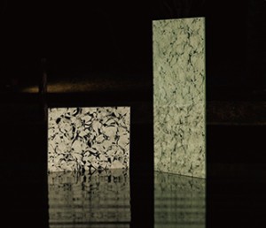 廃ガラスを蘇らせたアートガラス『雪花硝子』 廃ガラスを蘇らせたアートガラス『雪花硝子』