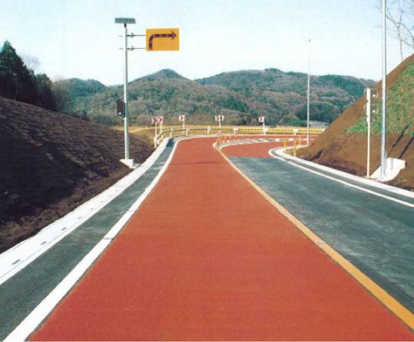 すべり止めカラー舗装用材 (表面処理工法) 可とう性エポキシ樹脂 ニッペーブRSニ－トの詳細