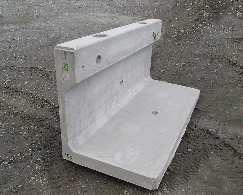 フェンス穴付L型擁壁（FEL-WF・WS）