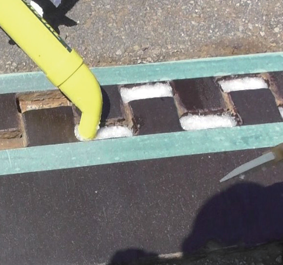 耐圧防水樹脂充填による橋梁伸縮装置の防水補修工法