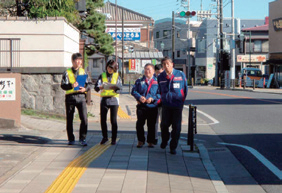 【写真-2 関東学連との合同徒歩パトロール状況(その2)】