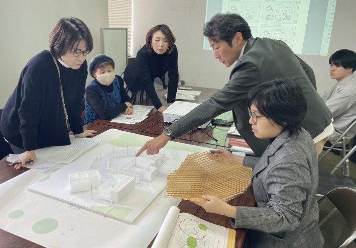 写真-3 市・関係団体などへのヒアリングの様子