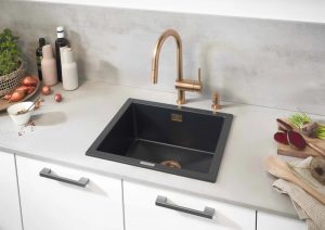 人気のキッチン水栓「ミンタ」がグレードアップ　水跳ねを低減するソフトスプレー仕様