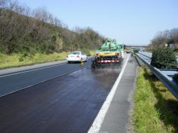 アスファルト乳剤 ゴム入りアスファルト乳剤〈JEAAS規格〉 ラバーカチオン