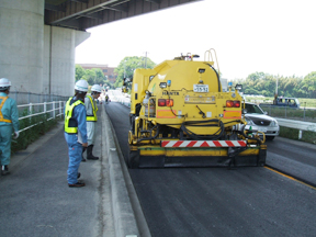 アスファルト乳剤 ゴム入りアスファルト乳剤〈JEAAS規格〉 カチオゾールGMの詳細