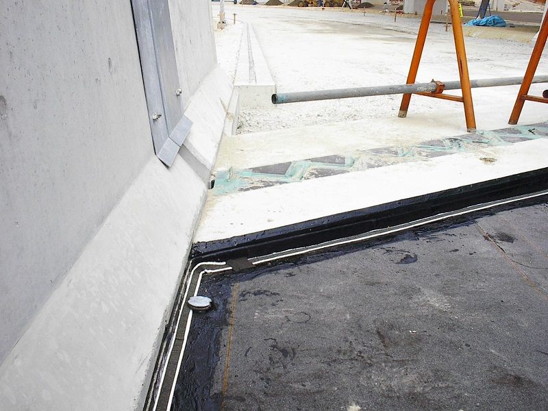 舗装用補助材 タフシャット導水テープの詳細