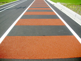 着色骨材・明色骨材 ロードセラムの詳細