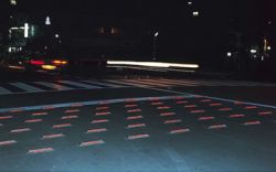 停止線鋲 ストップアイの詳細