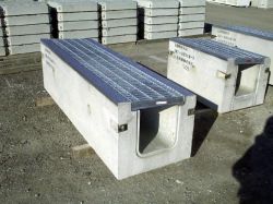 LU横断側溝 SKI-300AR-9の詳細