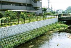 緑化間知ブロックの詳細