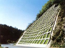 コンクリート法枠用型枠 ハンチフレーム工法の詳細