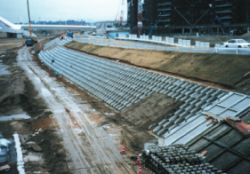 鋼製法枠 スロープリングの詳細