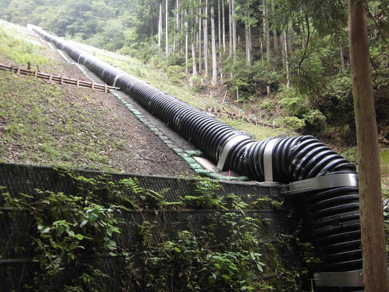 ダイポリン独立山シングルプレスト管