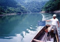 スミレイオイルフェンスの詳細