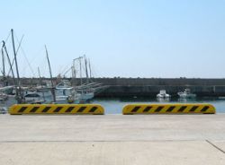 港湾用車止め コラムガード(独立型)の詳細