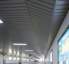 スパンドレルの詳細