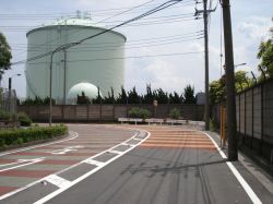 すべり止めカラー舗装用材 (表面処理工法) 可とう性エポキシ樹脂 エポーラPの詳細