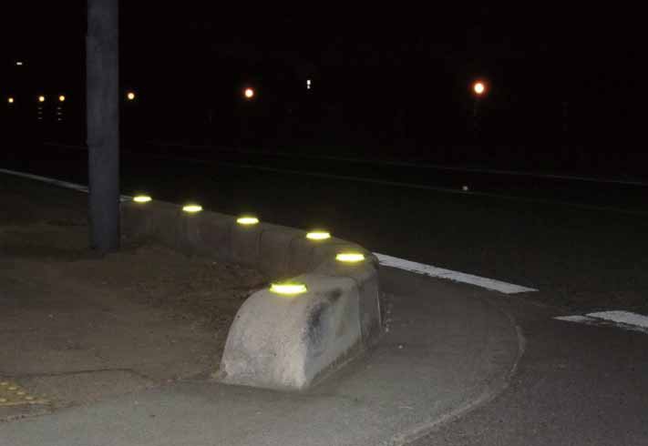 縁石鋲 セーフアイの詳細