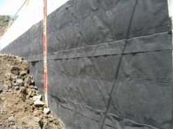 宅地擁壁用透水マット エンドレンマットRS