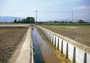 プレハブ水路 A型アーム