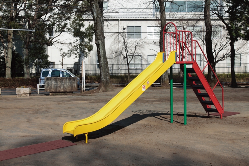 中型すべり台
