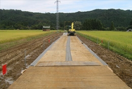 プラロード式簡易仮設道路工法