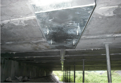 アウトプレート工法の詳細