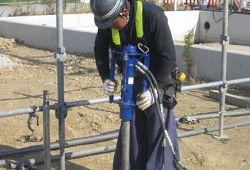 油圧杭打機の詳細