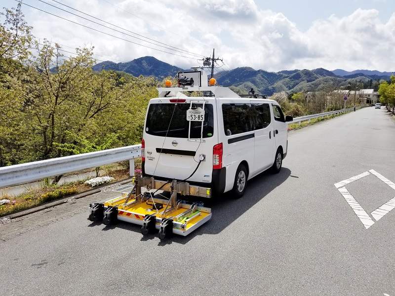 地中レーダー探査による舗装内部調査技術の詳細