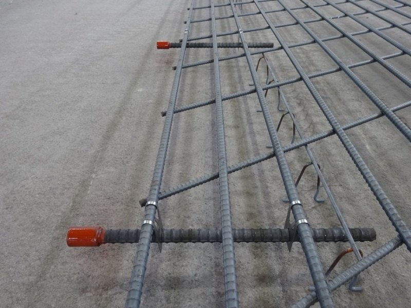 連続鉄筋コンクリート舗装用タイバー保持具の詳細