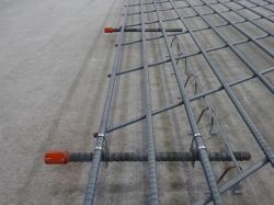 連続鉄筋コンクリート舗装用タイバー保持具