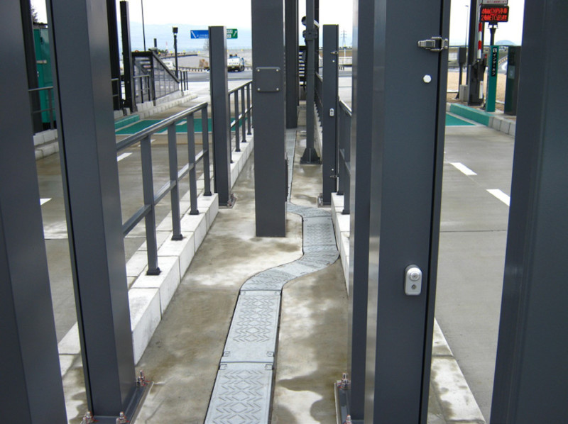 軽量ダクト・軽量樹脂蓋の詳細