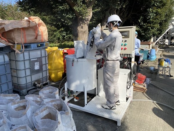 水中不分離性コンクリート用混和剤 投入装置の詳細