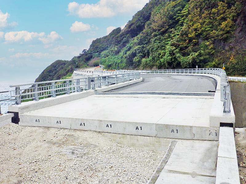 プレキャスト踏掛版の詳細