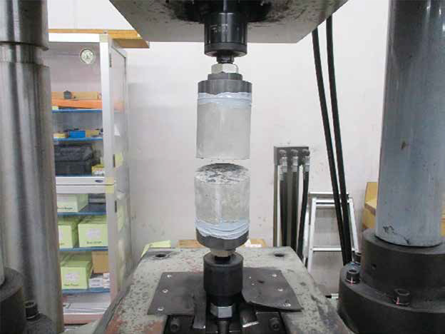 引張接着性試験