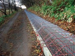 落石・落ち葉防止カバー