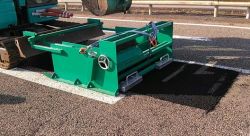 バックホウ牽引式アスファルトフィニッシャーの詳細