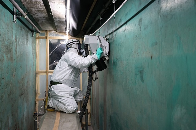 鋼橋用壁面ブラストロボット